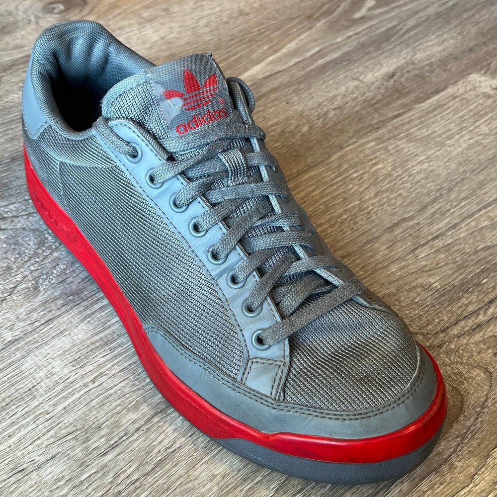 Adidas Rod Laver‎ Tennis Shoes Gray Red Mens 8.5 Womens 9.5 UK 8 EU 42